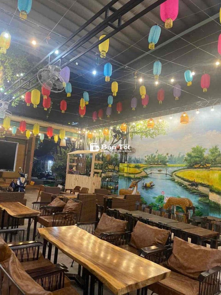 Nhân Viên Phục Vụ