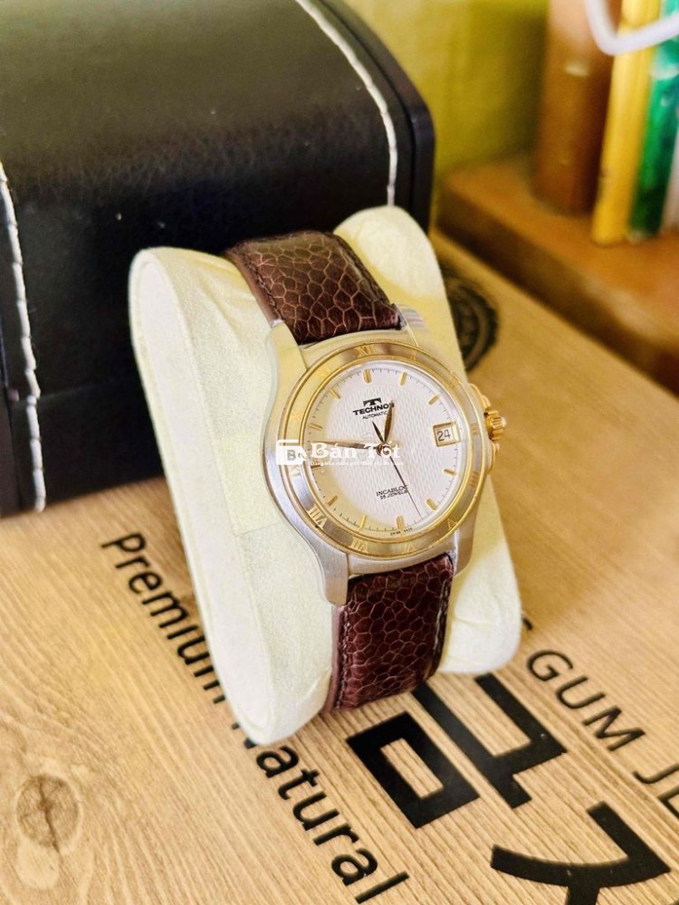 máy thuỵ cao cấp 2892A2 .