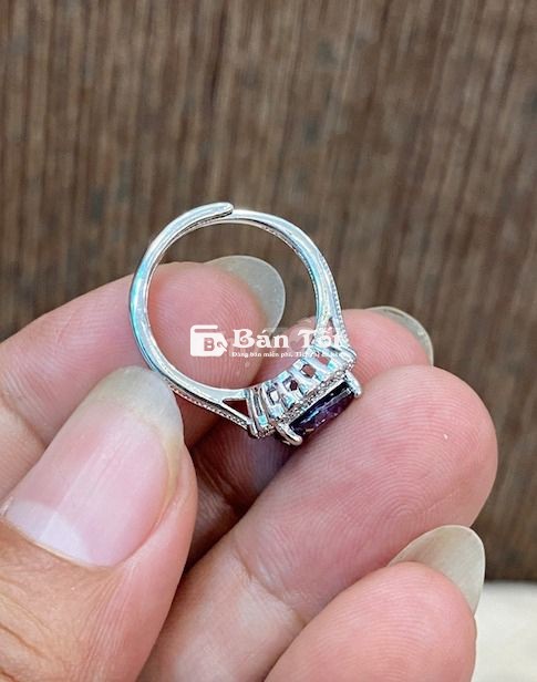 Nhẫn Nữ hợp kim mạ bạc, viền đính đá trắng, tím