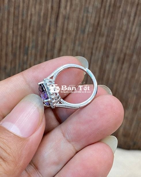 Nhẫn Nữ hợp kim mạ bạc, viền đính đá trắng, tím