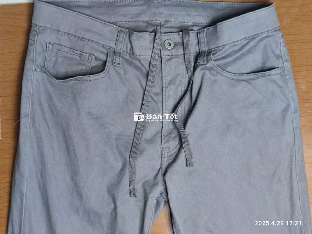 Quần kaki uniqlo chính hãng