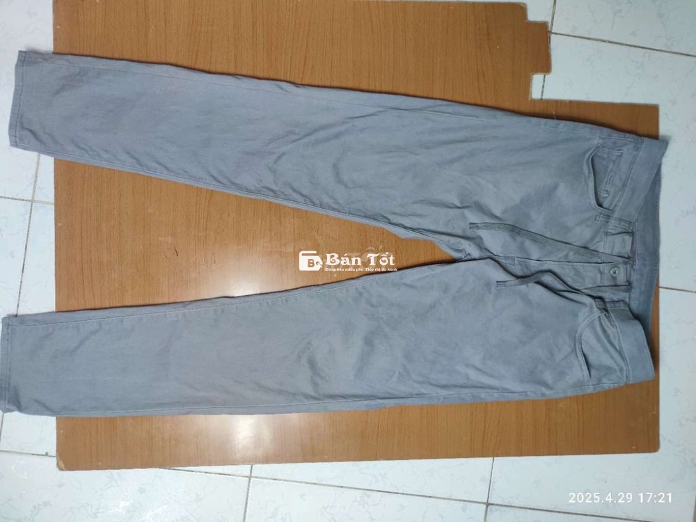 Quần kaki uniqlo chính hãng
