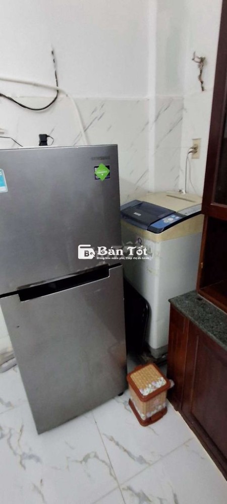 Tìm nữ ở ghép phòng ngay trung tâm Q1