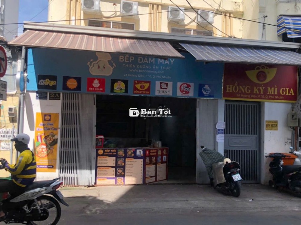 Phụ Bếp