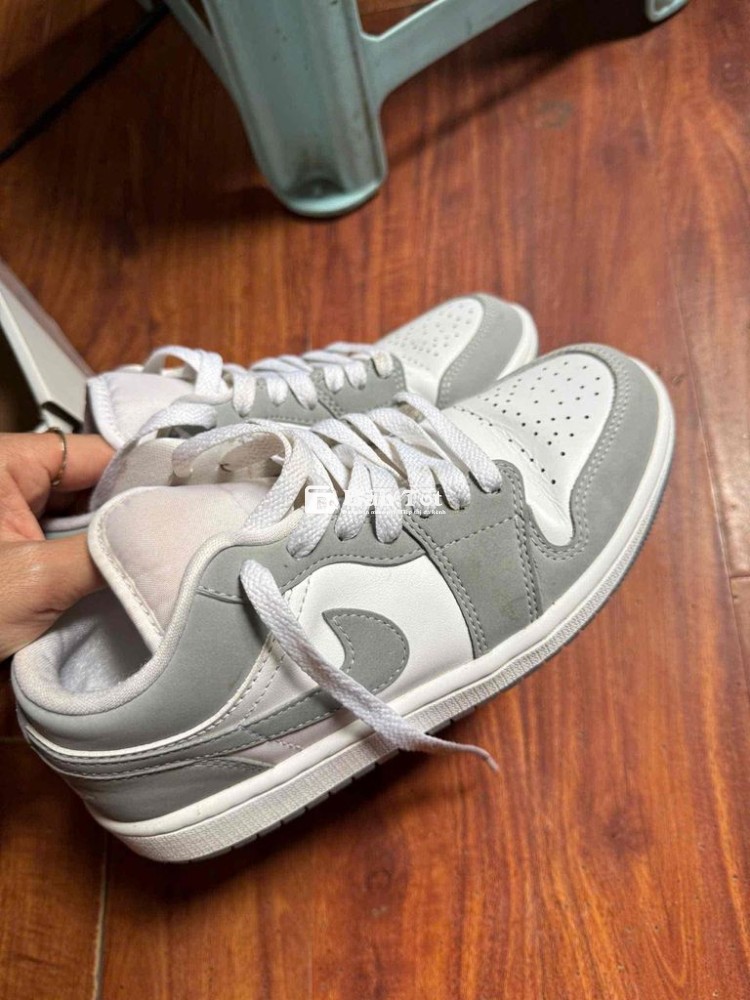 Giày Nike Hàng Aut Bao Check  Mua 3Triệu,Còn Mới