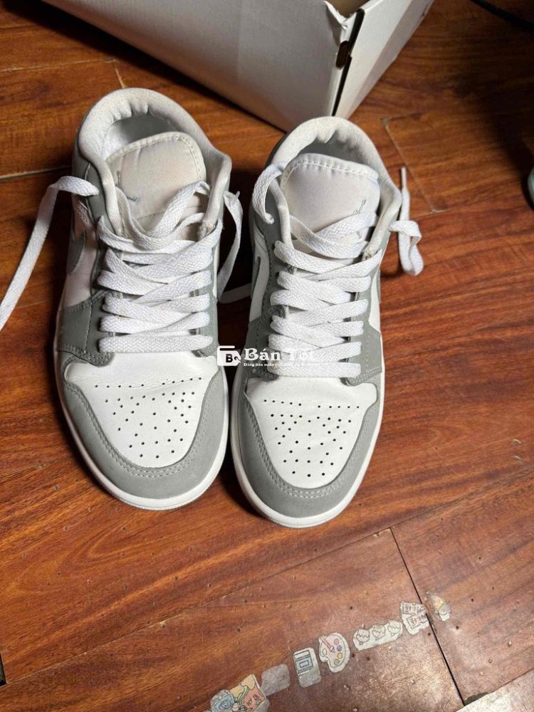 Giày Nike Hàng Aut Bao Check  Mua 3Triệu,Còn Mới