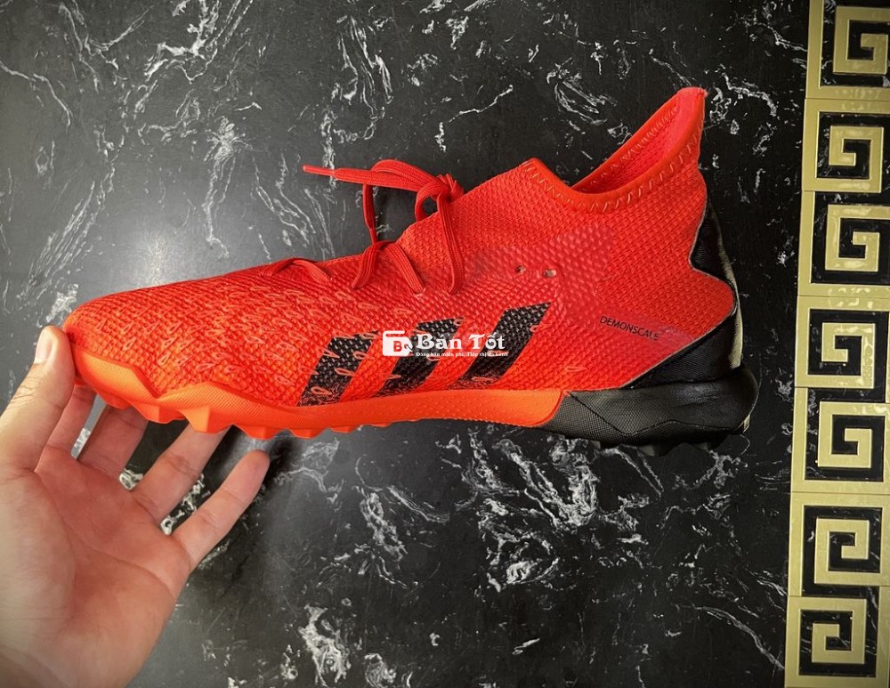 Giày đá banh Adidas Predator TF size 42.5