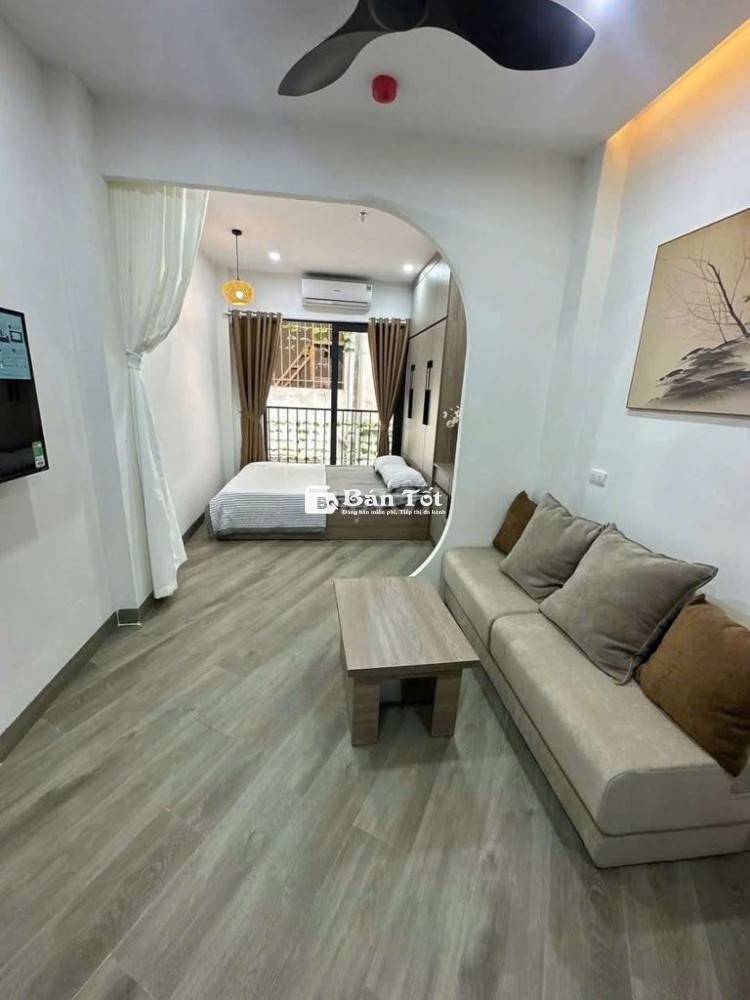 Phòng không gác ( dạng studio ) có ban công cách ĐH TDT 500m