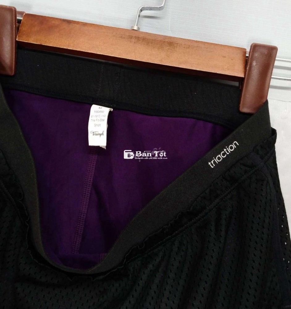 Quần tập Triumph size M