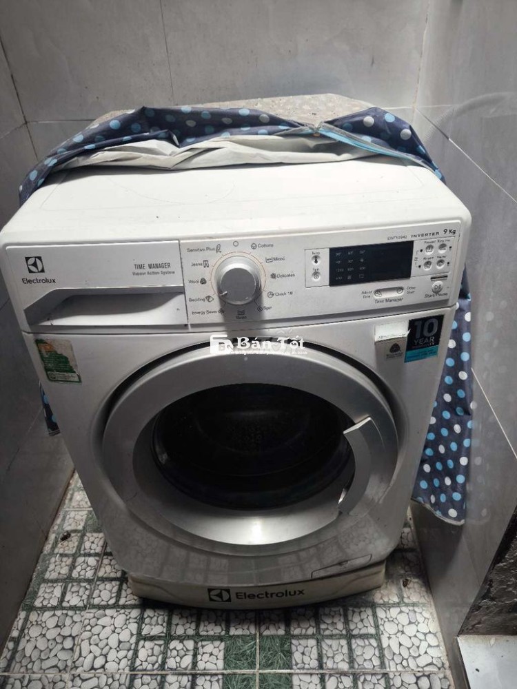 Cần bán lại máy giặt cũ không còn xài nữa