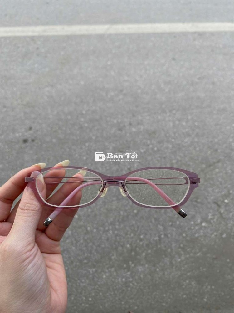 Sale nhanh gọng kính si nhật ti tan