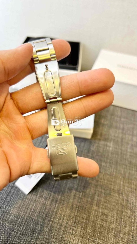 Seiko 5 dây thép