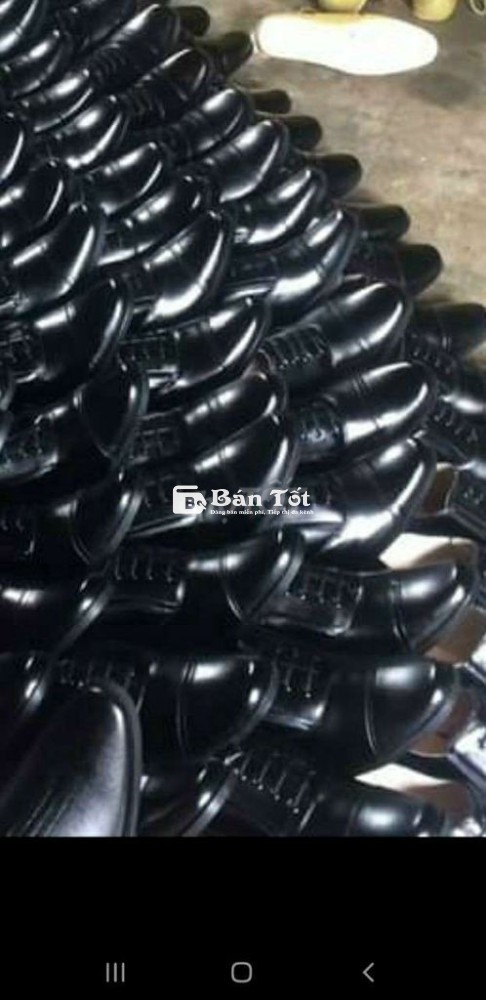 Giày nam giảm giá tại các siêu thị sách