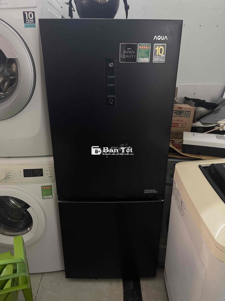 Tủ lạnh AQUA inverter 283L có ngăn đông mềm