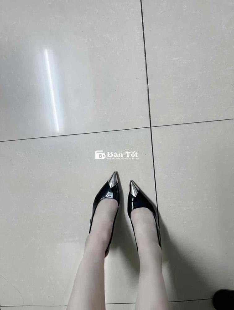 Giày Mới 99% Giày Nữ - Size 36-37