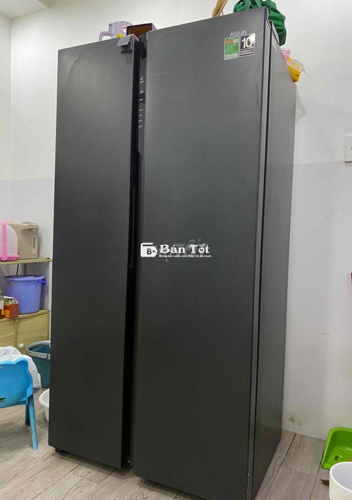 Tủ lạnh còn mới , free vận chuyển hcm