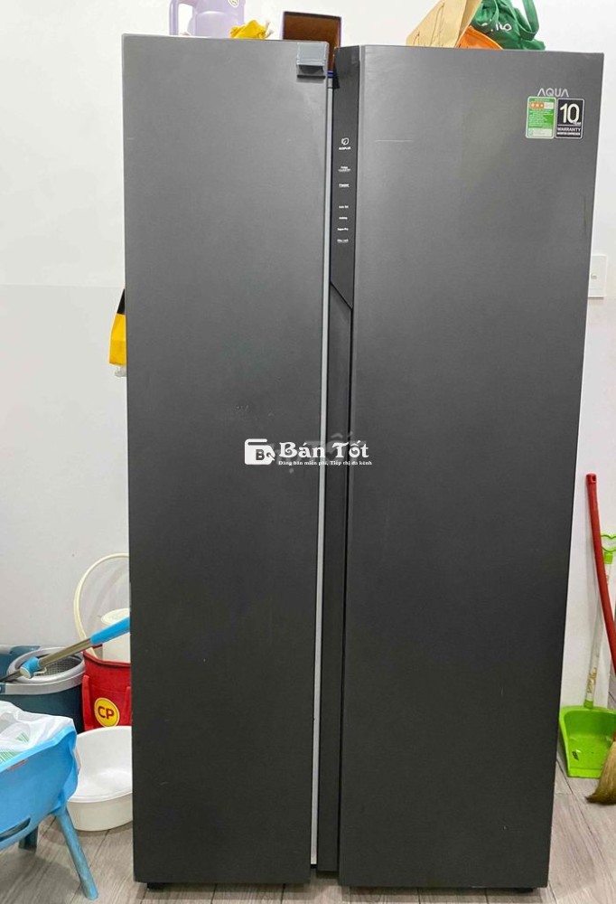 Tủ lạnh còn mới , free vận chuyển hcm