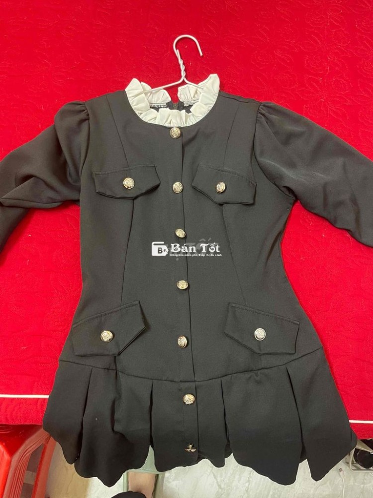 Cần pass lại quần áo nữ (áo, váy) size S