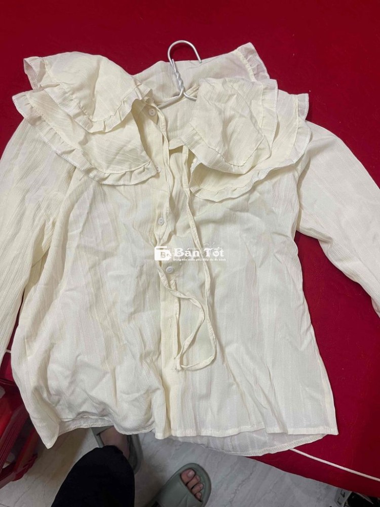 Cần pass lại quần áo nữ (áo, váy) size S