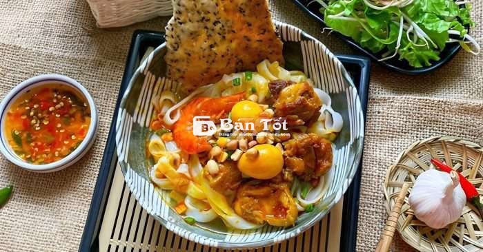 Tìm Người Phụ Bán Mỳ Quảng Phú Chiêm Buổi Sáng  