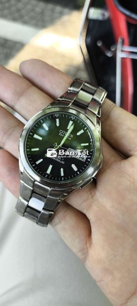 Pass Đồng hồ Citizen pin năng lượng ánh sáng