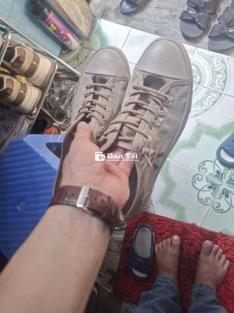 Giày Xịn Sò Size 41 - Mới Tinh, Êm Chân, Giá Hợp Lý  