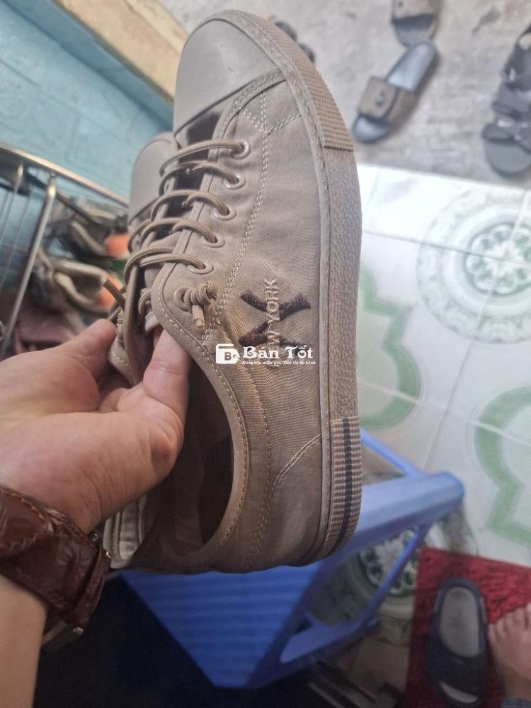 Giày Xịn Sò Size 41 - Mới Tinh, Êm Chân, Giá Hợp Lý  