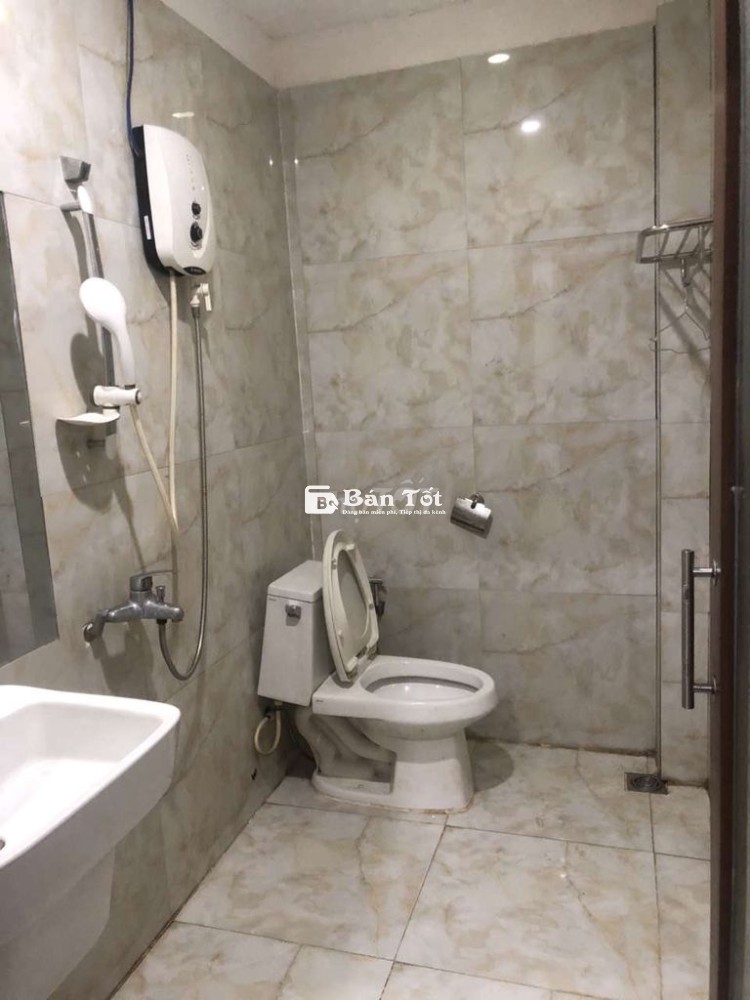 Bán tòa căn hộ gần bến xe