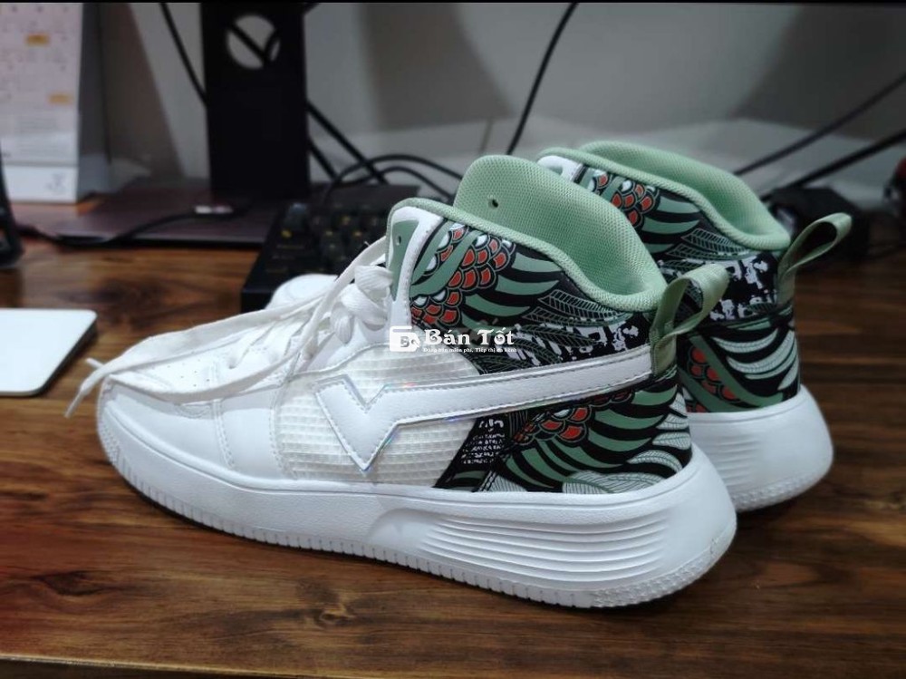 Giày Trắng Nam Mới Size 40-41  