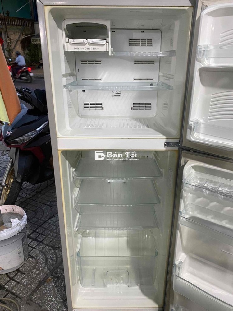 Tủ lạnh SHARP 200L - Giá rẻ - Vận chuyển miễn phí