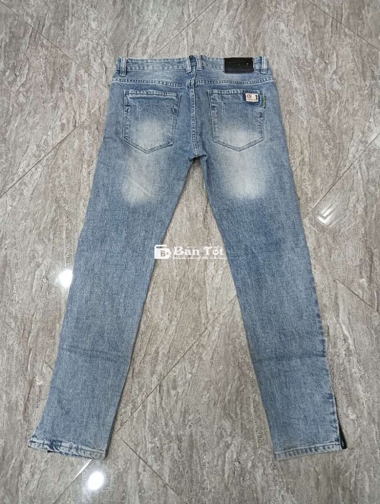 Quần Jean form bó