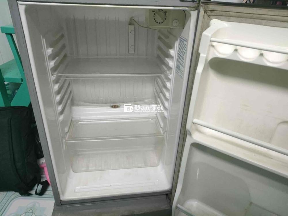 Tủ lạnh Sanyo Nhật Bản, có đóng tuyết
