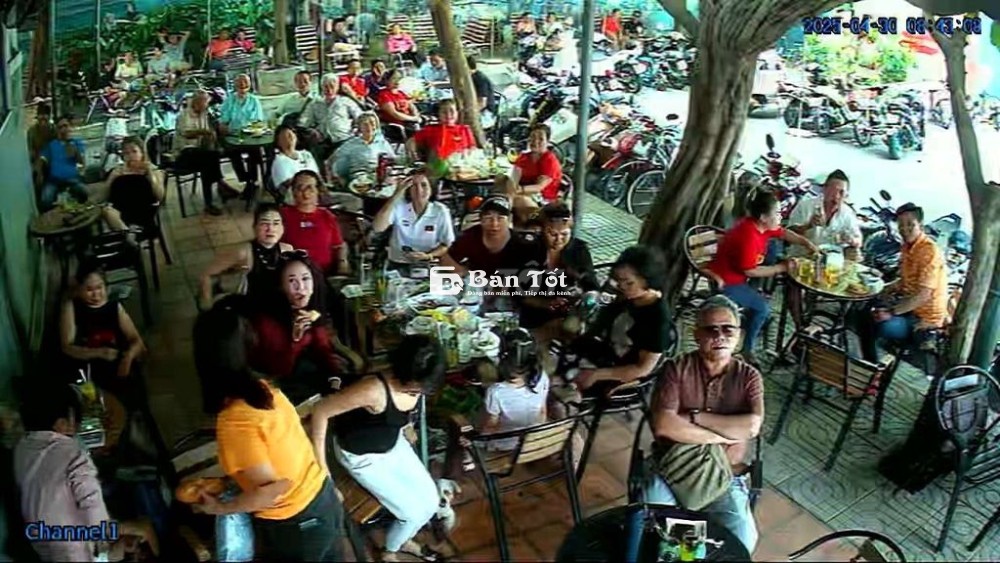 Cần tuyển 3 đồng đội ca sáng