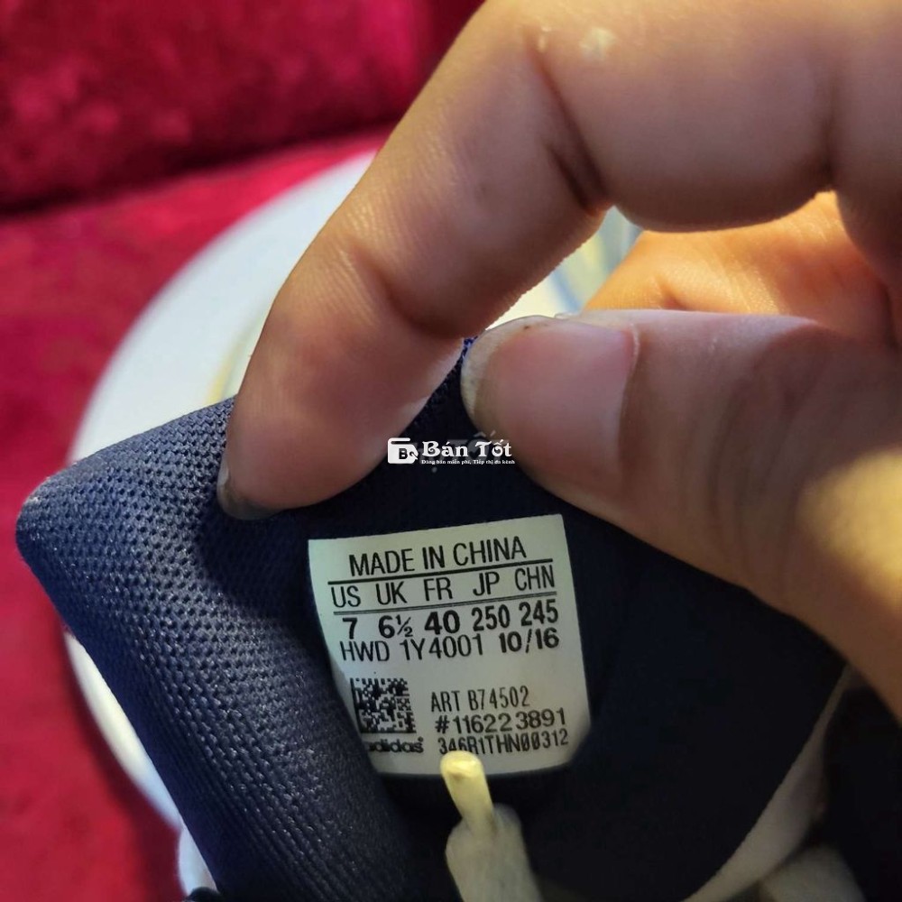 Giày Adi cao cổ size 40 - Chính hãng, như mới!