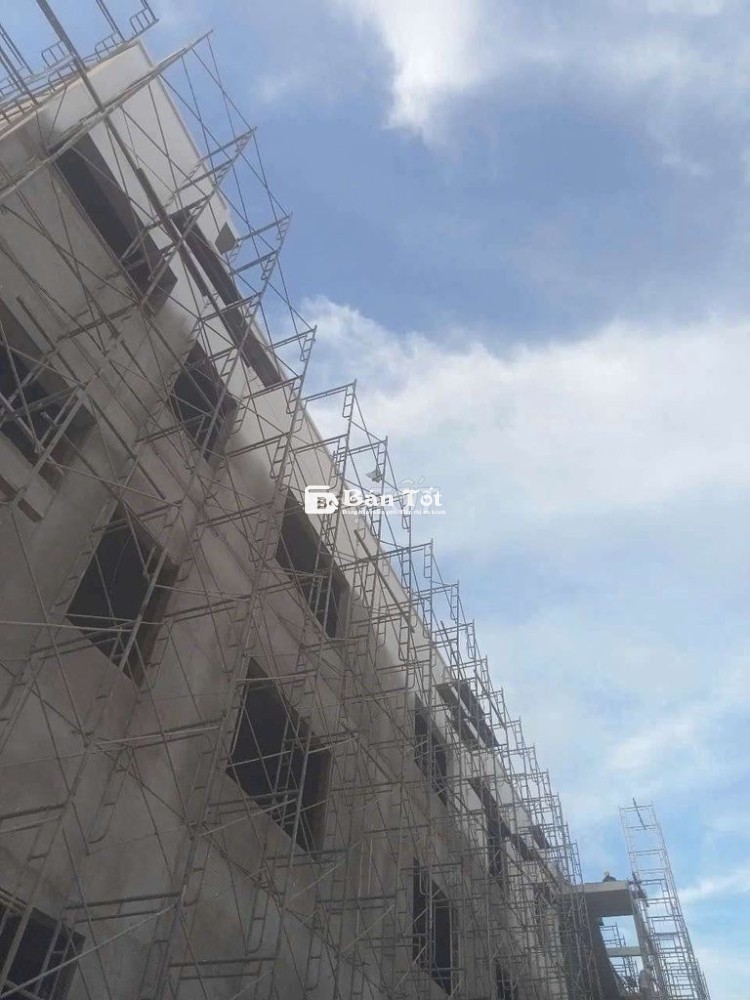 Tuyển 4 Phụ Sơn Nước Nam - Công Ty TNHH Đầu Tư Xây Dựng Quốc Dương  
