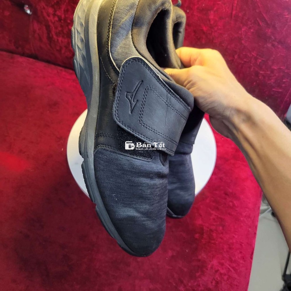 Giày lười hiệu mizuno size 42.5