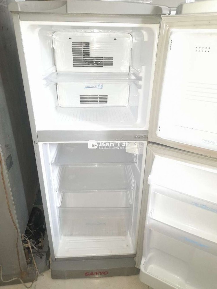 Thanh lý Tủ lạnh SANYO 132L - Đang dùng tốt, không đóng tuyết!