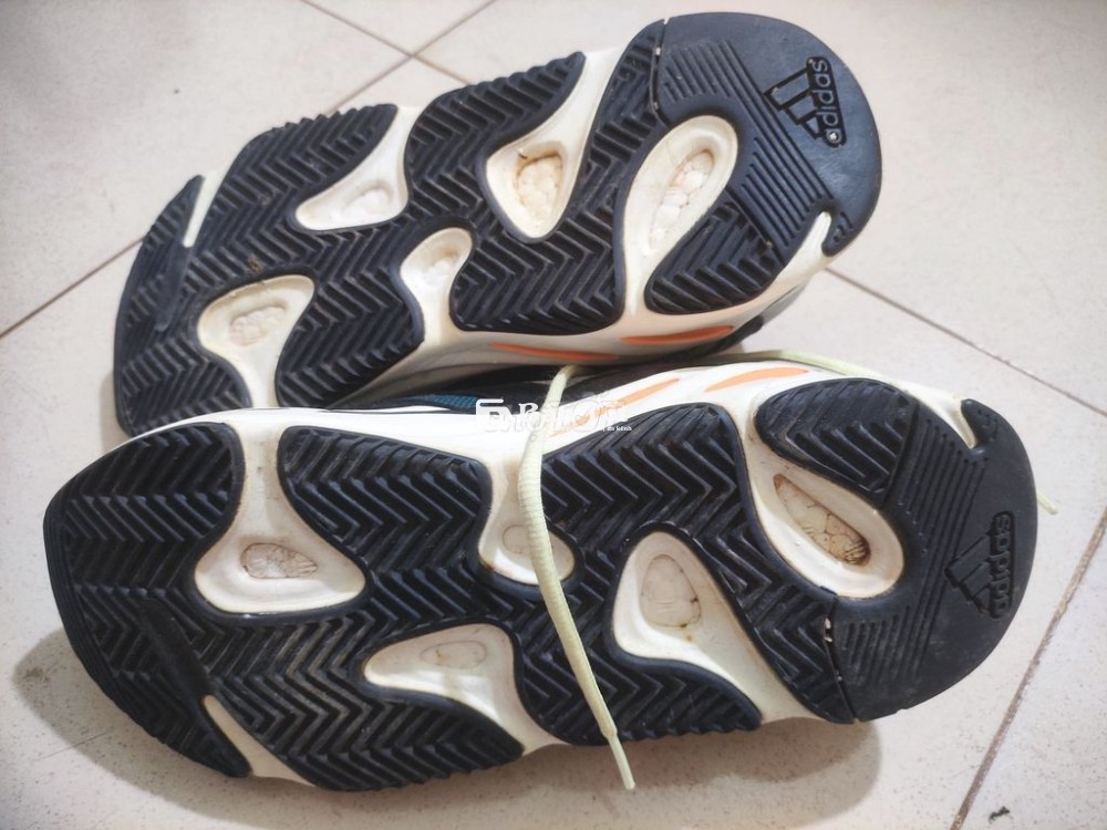 Adidas Yeezy 700 size 41.5 ; 41