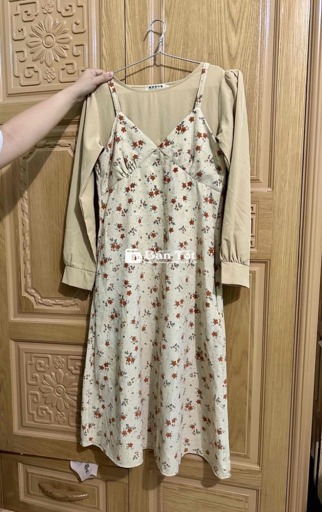 Thanh lý 2 Váy Size M - Còn Mới!