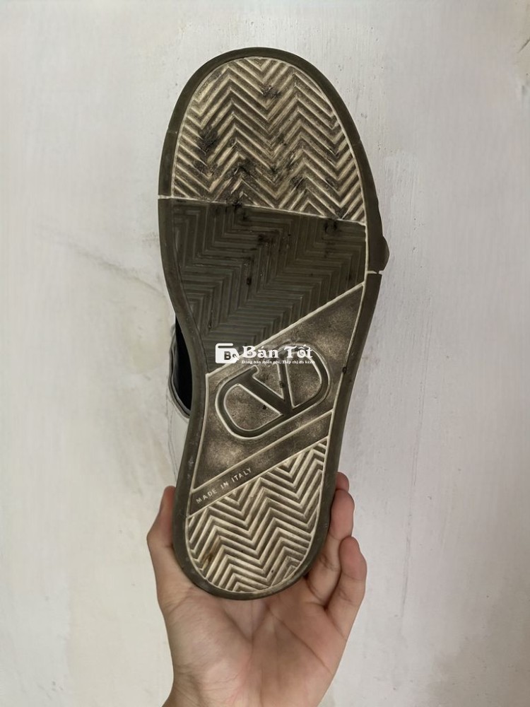Giày Valentino trắng