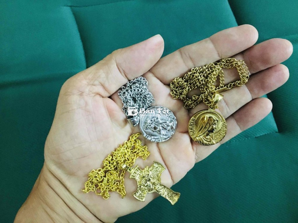 Nhẫn và dây đeo
