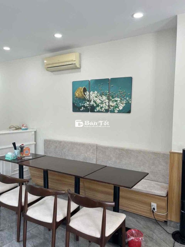 NHÂN VIÊN PHỤC VỤ - CƠM VĂN PHÒNG - THỦ ĐỨC