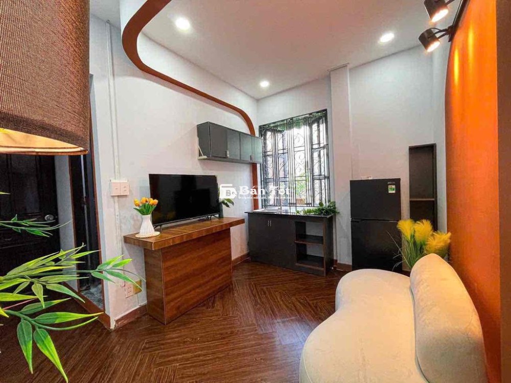 1 Phòng Ngủ 40m2 - Ban Công - Nguyễn Tri Phương - Gần cầu vượt 3/2