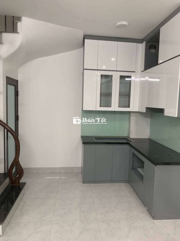 BÁN NHÀ TÔN ĐỨC THẮNG ĐỐNG ĐA HÀ NỘI,40M X5TẪNGX MT5,2M NHÀ MỚI Ở LUÔN