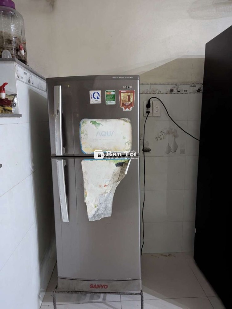 Lên đời nên cần bán tủ lạnh SANYO còn dùng tốt