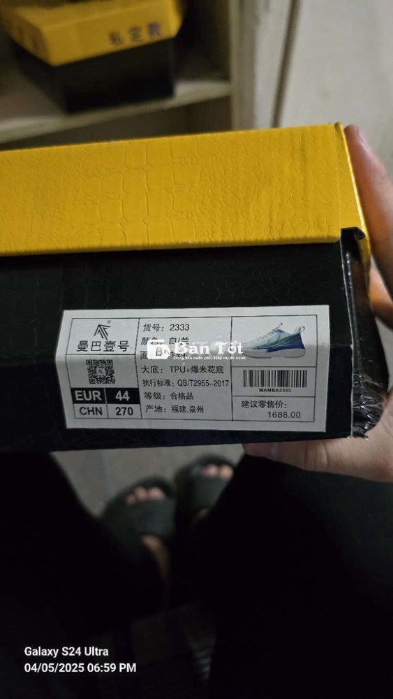 Giày thể thao size 44