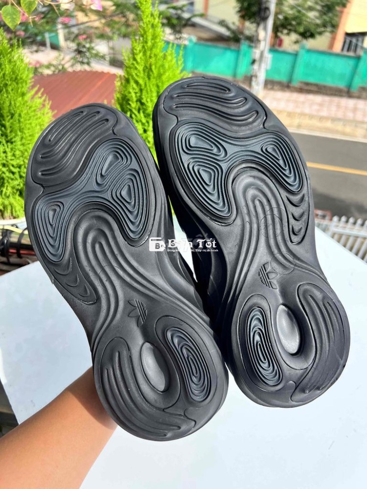 Giày Adidas Adifom size chân 43-44 miễn ship