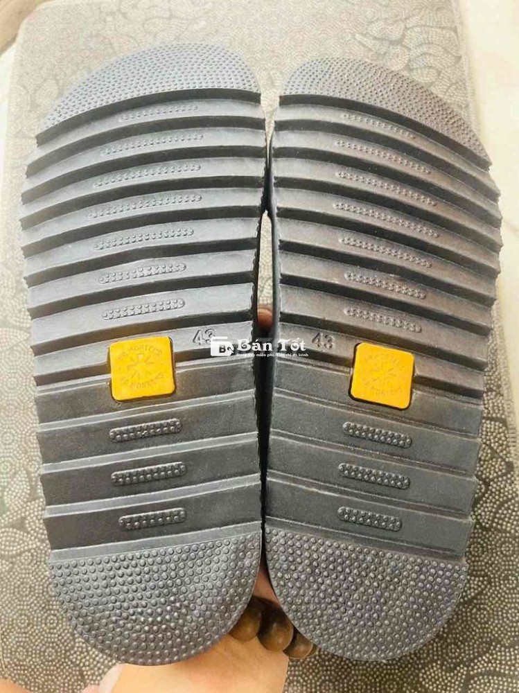 Dép Dr Quai Đôi Size 43/43.5 - Mới 98% - Giá Chỉ 320k  