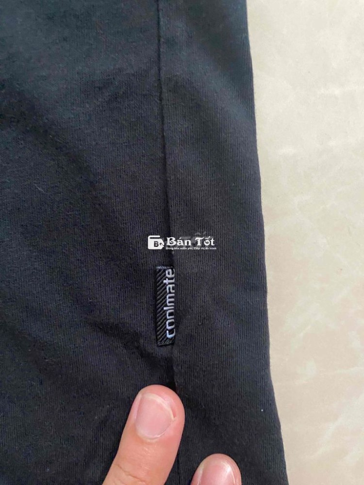 Áo thun đen basic Coolmate size M