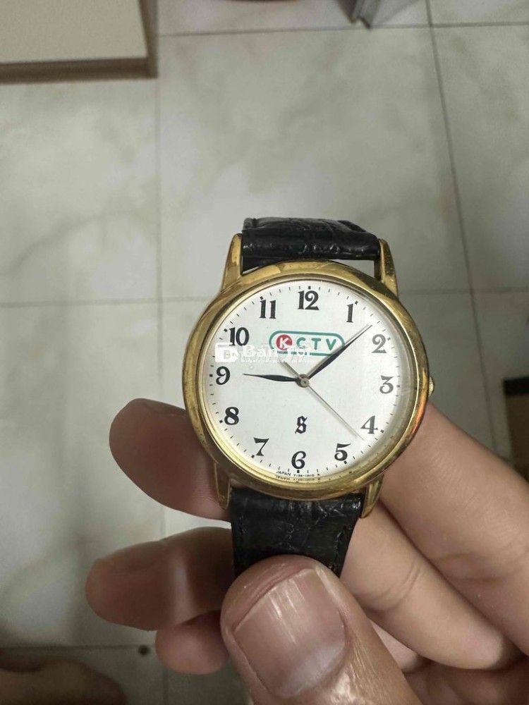 Dư cần bán đồng hồ để lâu không dùng  